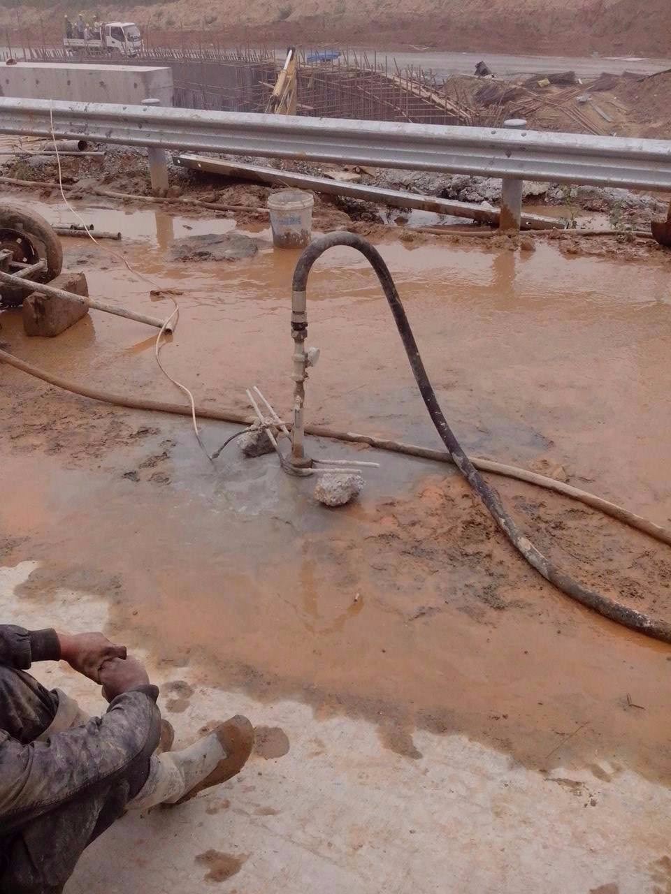 毛嘴镇路基压密注浆